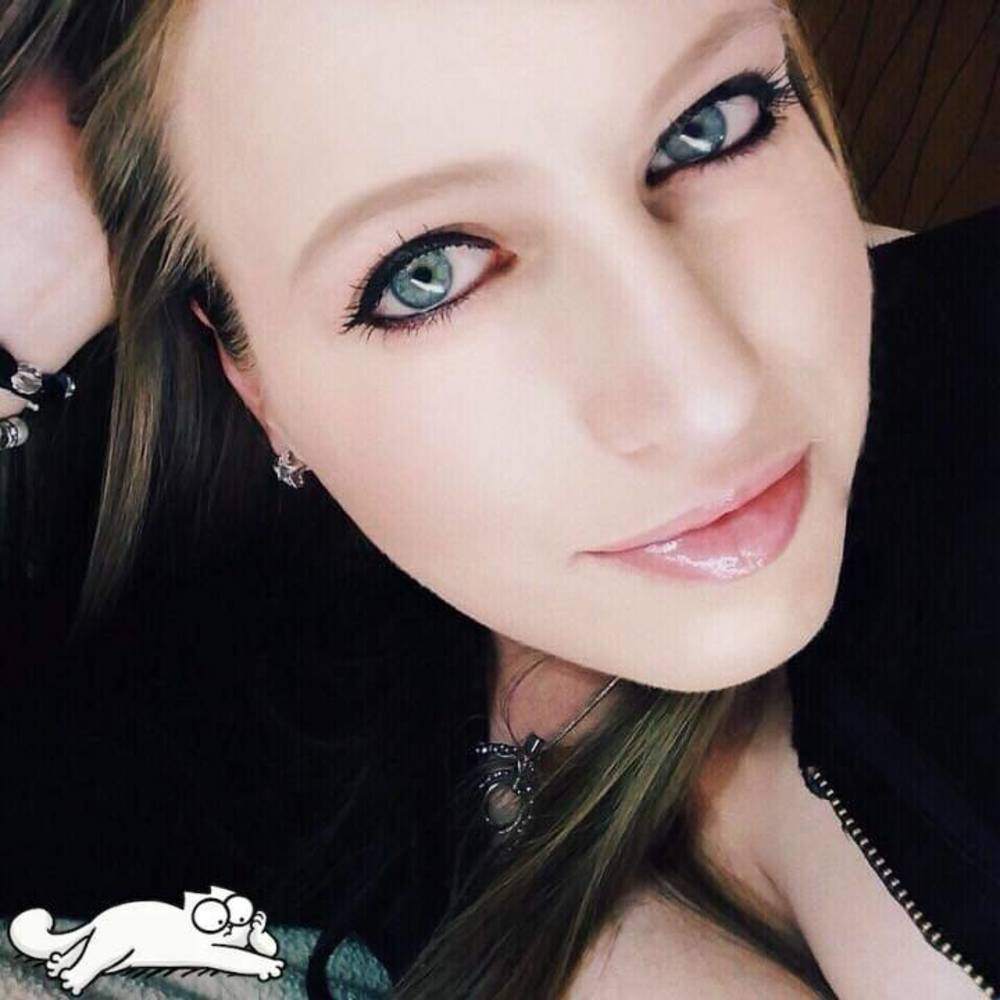 Meet your Posher, Christine